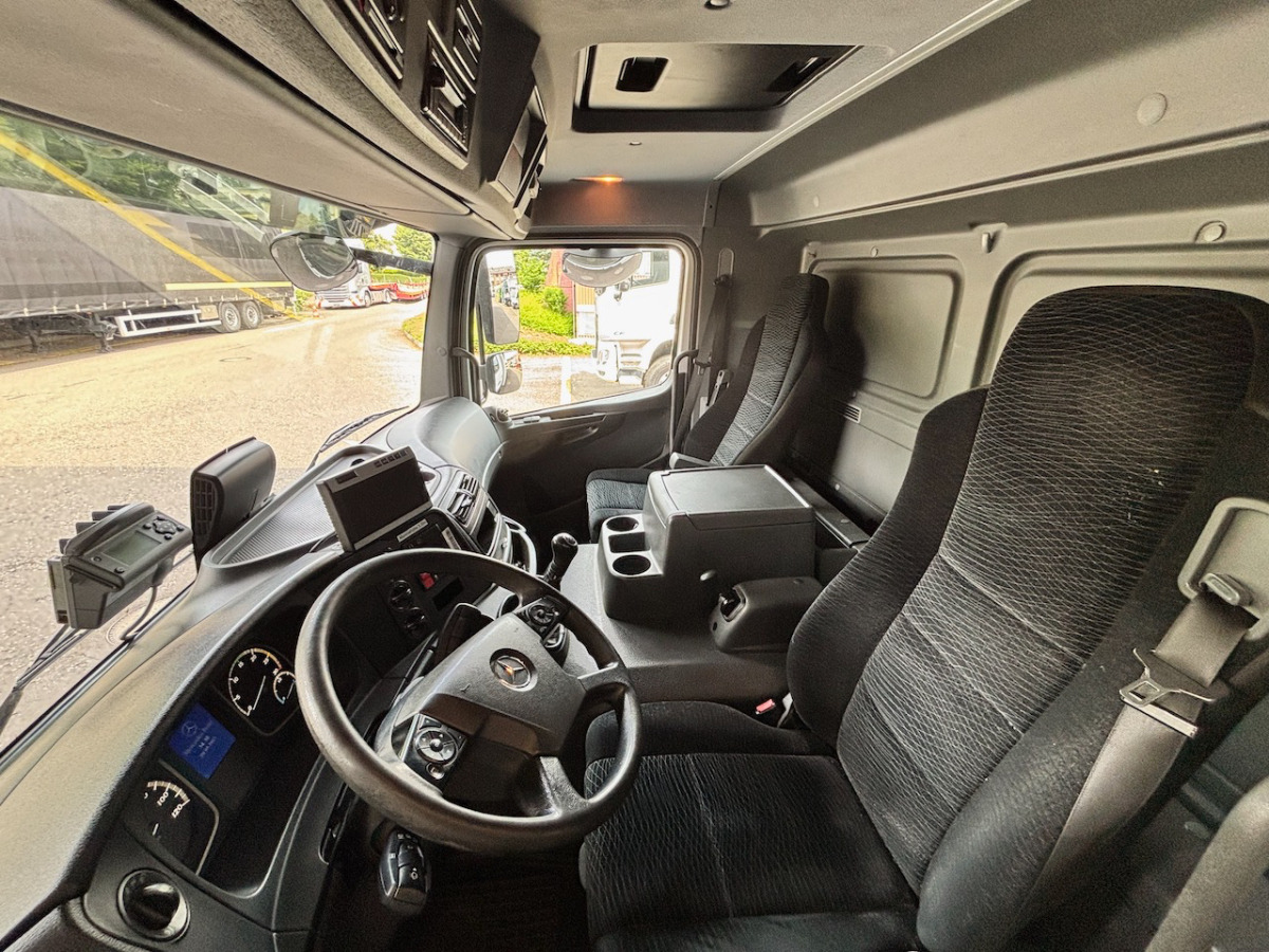 MERCEDES Atego 1530 - Camião furgão: foto 4 MERCEDES Atego 1530 - Camião furgão: foto 4