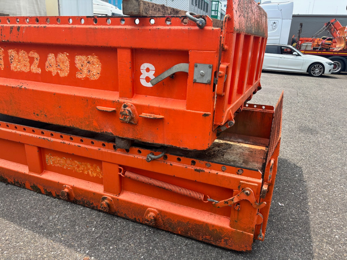 Marke UT Absetzmulde - Carroçaria para caminhões basculantes: foto 2 Marke UT Absetzmulde - Carroçaria para caminhões basculantes: foto 2