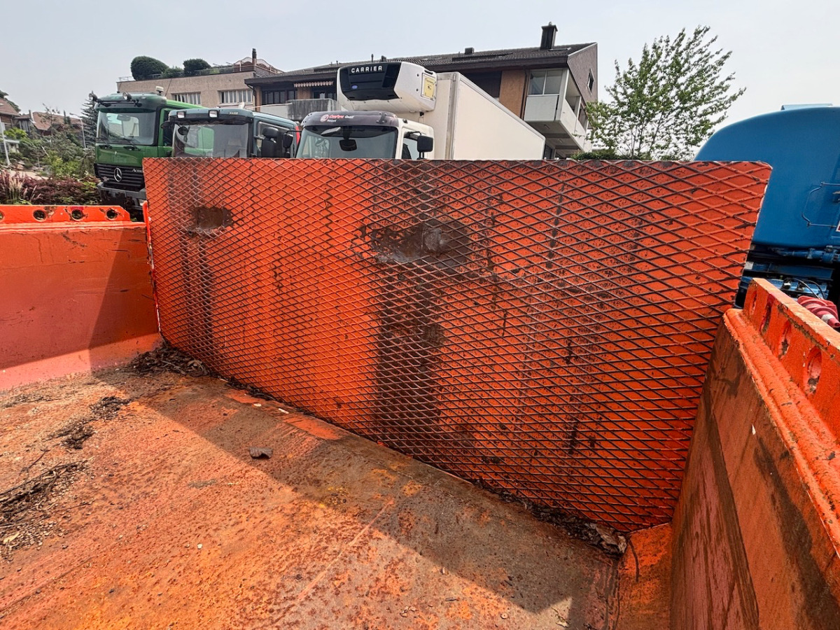 Marke UT Absetzmulde - Carroçaria para caminhões basculantes: foto 5 Marke UT Absetzmulde - Carroçaria para caminhões basculantes: foto 5