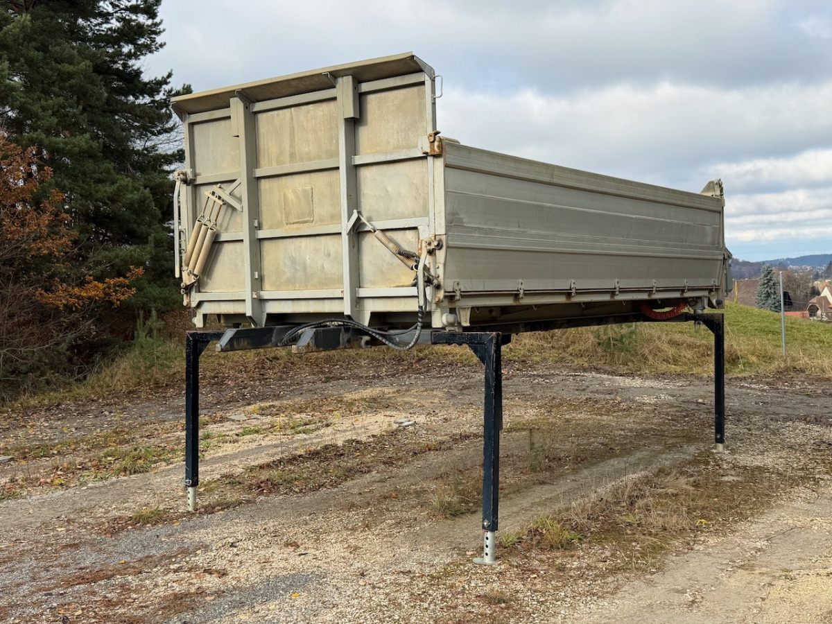 RENAULT C520 8x4 Wechselsystem Siloki + Kipper - Camião basculante: foto 2 RENAULT C520 8x4 Wechselsystem Siloki + Kipper - Camião basculante: foto 2