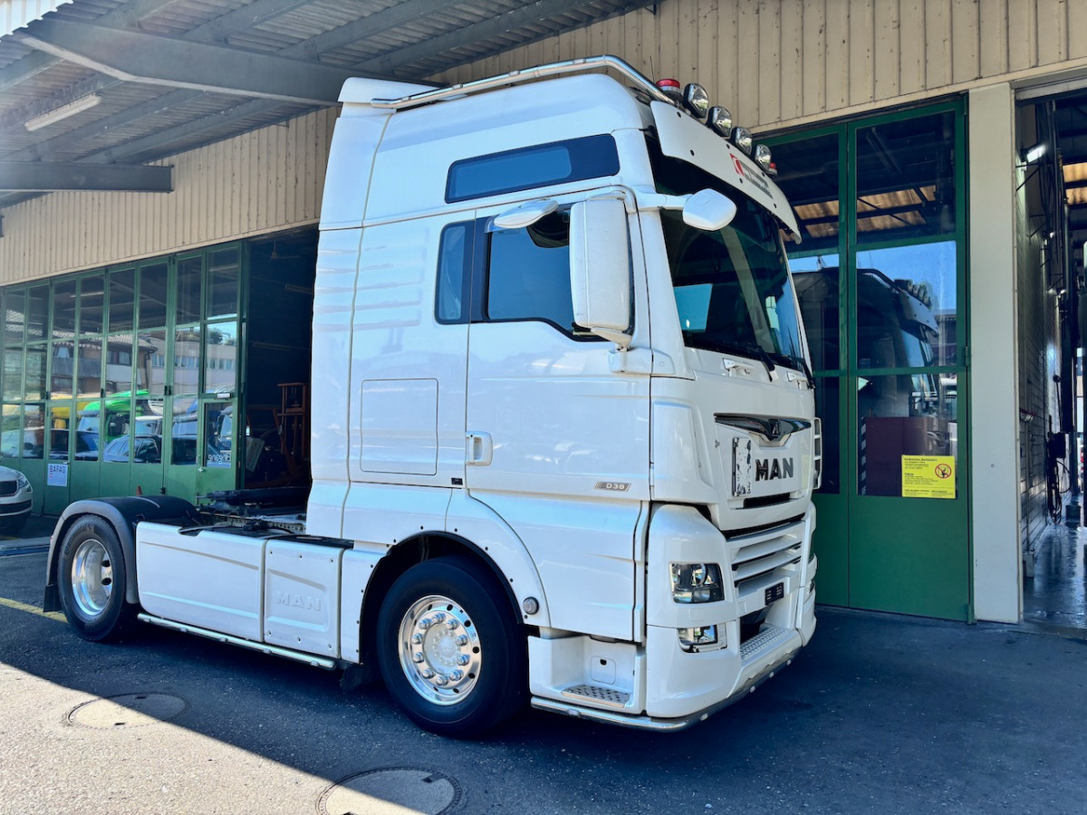 MAN TGX 18.640 - Tractor: foto 1 MAN TGX 18.640 - Tractor: foto 1