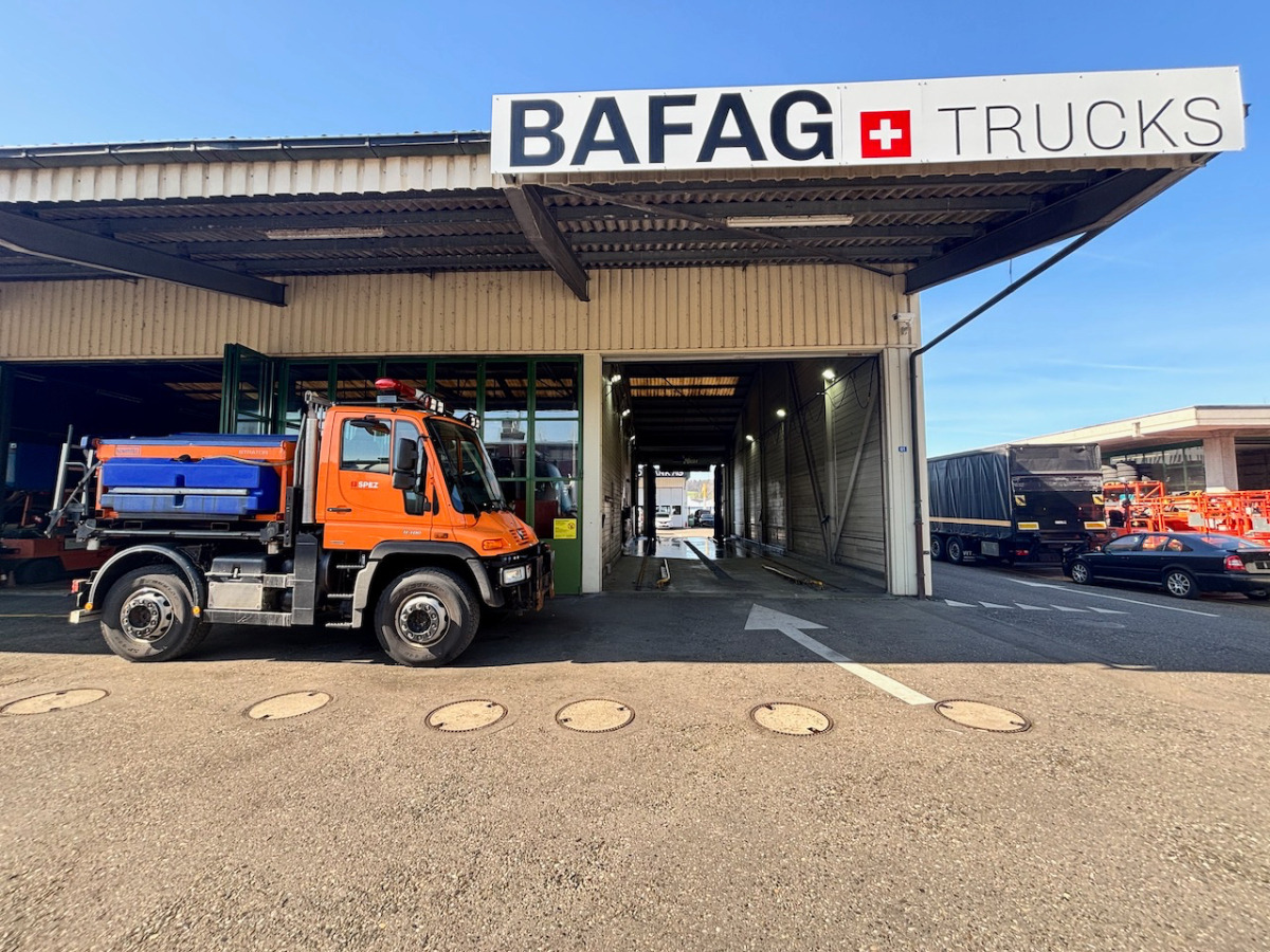 UNIMOG U400 - Camião basculante: foto 2 UNIMOG U400 - Camião basculante: foto 2