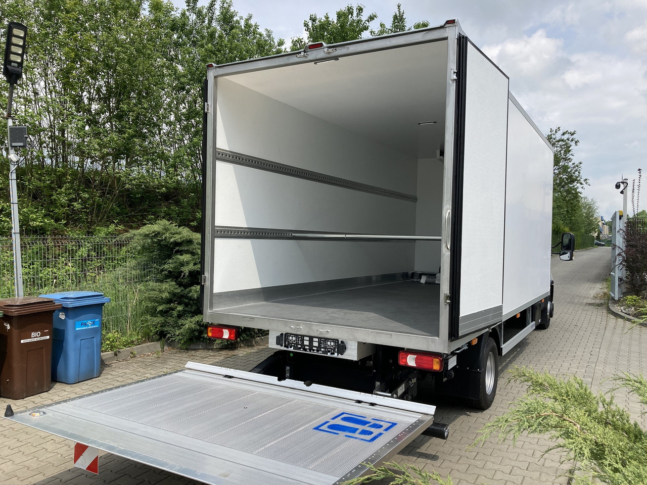 Iveco Daily 70C18 Kühlkoffer LBW BÃR - Carrinha frigorífica: foto 4 Iveco Daily 70C18 Kühlkoffer LBW BÃR - Carrinha frigorífica: foto 4