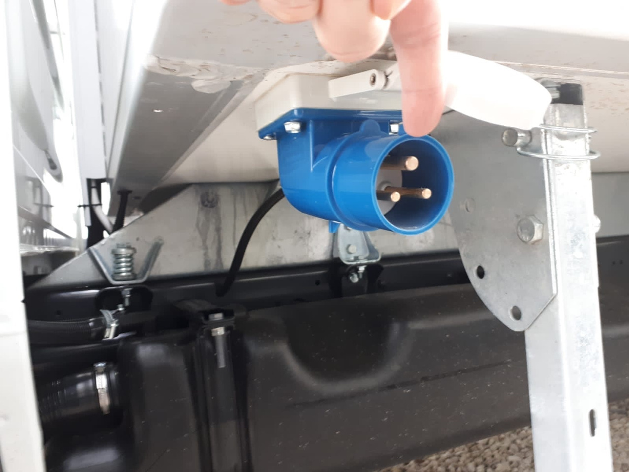 Iveco Daily 70C21A8 Tiefkühkoffer -18°C - Carrinha frigorífica: foto 3 Iveco Daily 70C21A8 Tiefkühkoffer -18°C - Carrinha frigorífica: foto 3