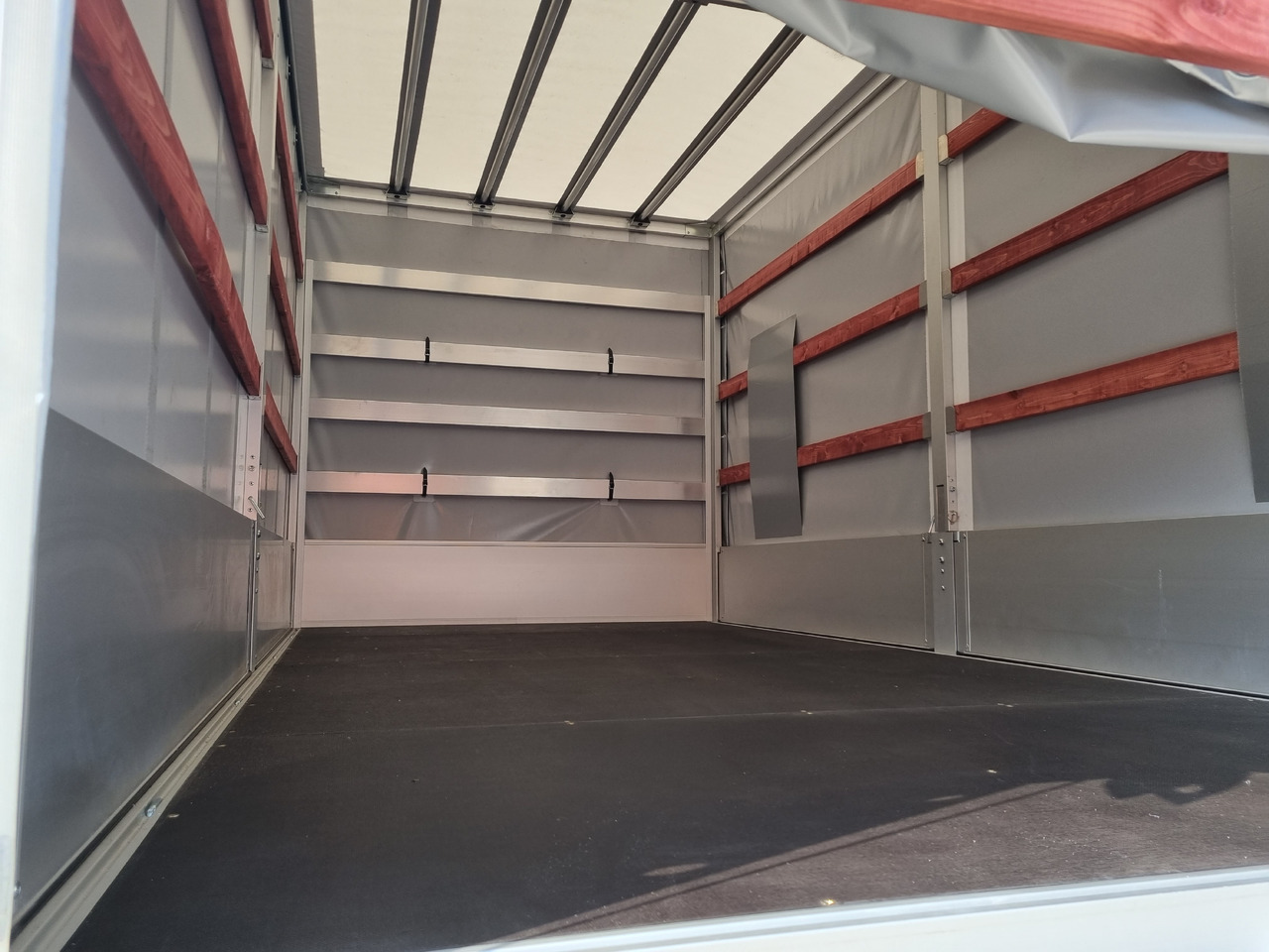 Renault Master 170 8 Pal Dachspoiler - Carrinha de lona: foto 3 Renault Master 170 8 Pal Dachspoiler - Carrinha de lona: foto 3