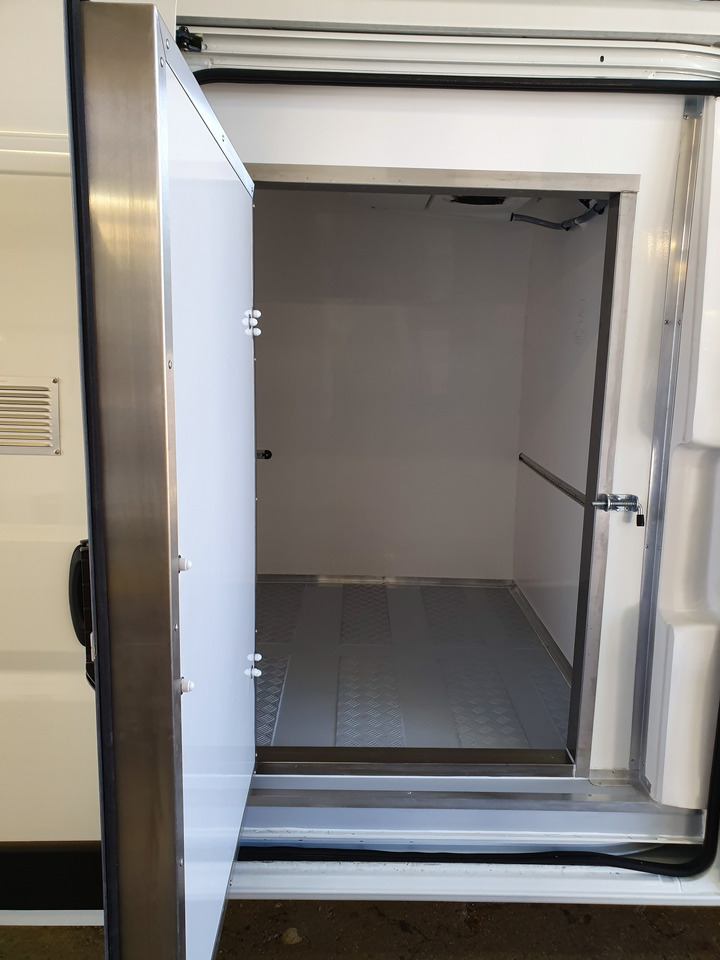 Renault Master L3H2 Tiefkühlkasten -18°C - Carrinha frigorífica: foto 5 Renault Master L3H2 Tiefkühlkasten -18°C - Carrinha frigorífica: foto 5