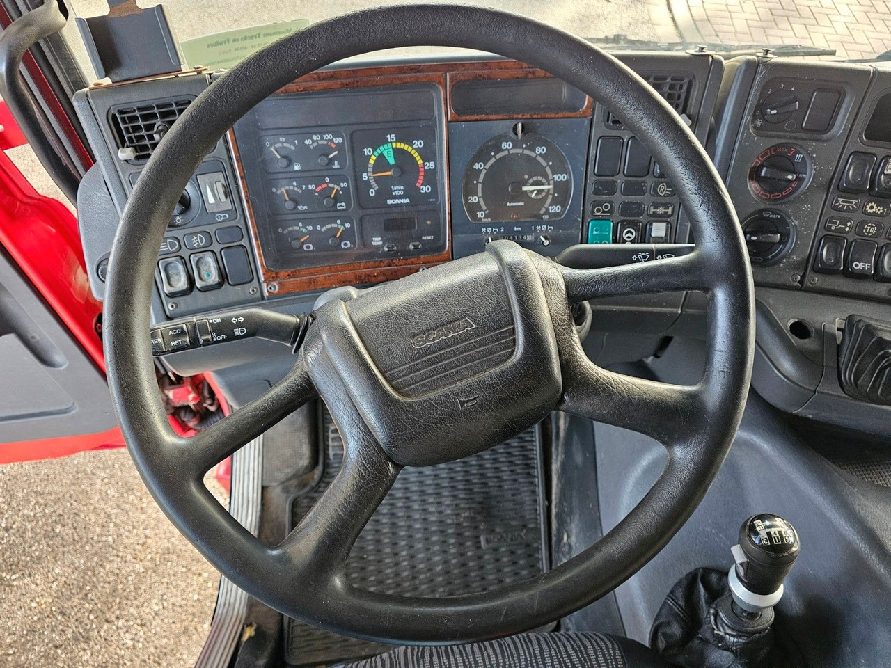 Scania P 124G 420 6x2*4 Fahrgestell - Camião chassi: foto 5 Scania P 124G 420 6x2*4 Fahrgestell - Camião chassi: foto 5