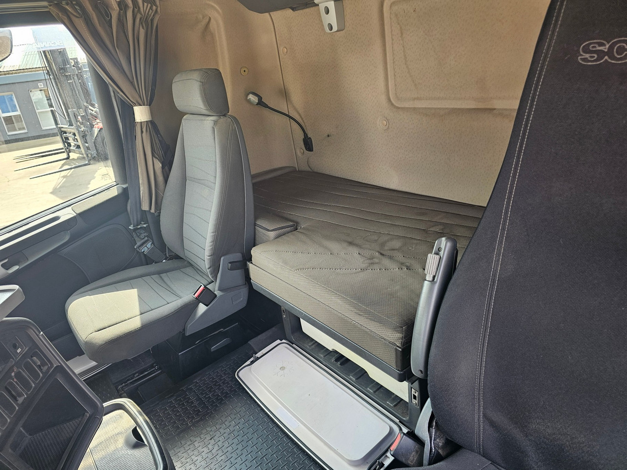 Tractor Scania R440 Highline: foto 8 Tractor Scania R440 Highline: foto 8