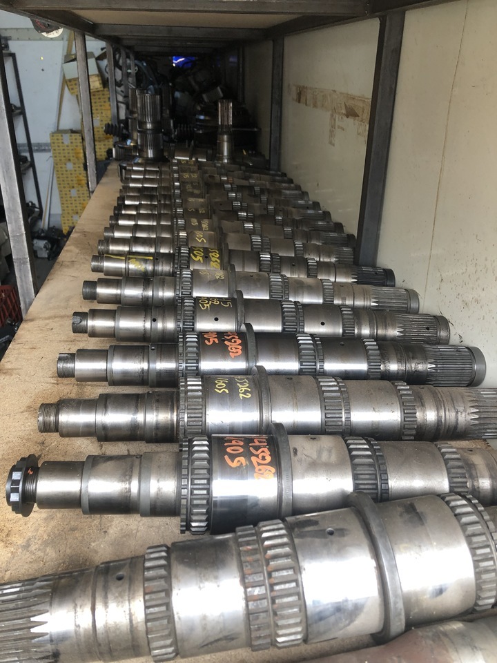 DRIVE SHAFT-MAIN SHAFT-PLANETARY CARRIER ACTROS GEARBOX G240 - Caixas de velocidade e peças por Camião: foto 1 DRIVE SHAFT-MAIN SHAFT-PLANETARY CARRIER ACTROS GEARBOX G240 - Caixas de velocidade e peças por Camião: foto 1