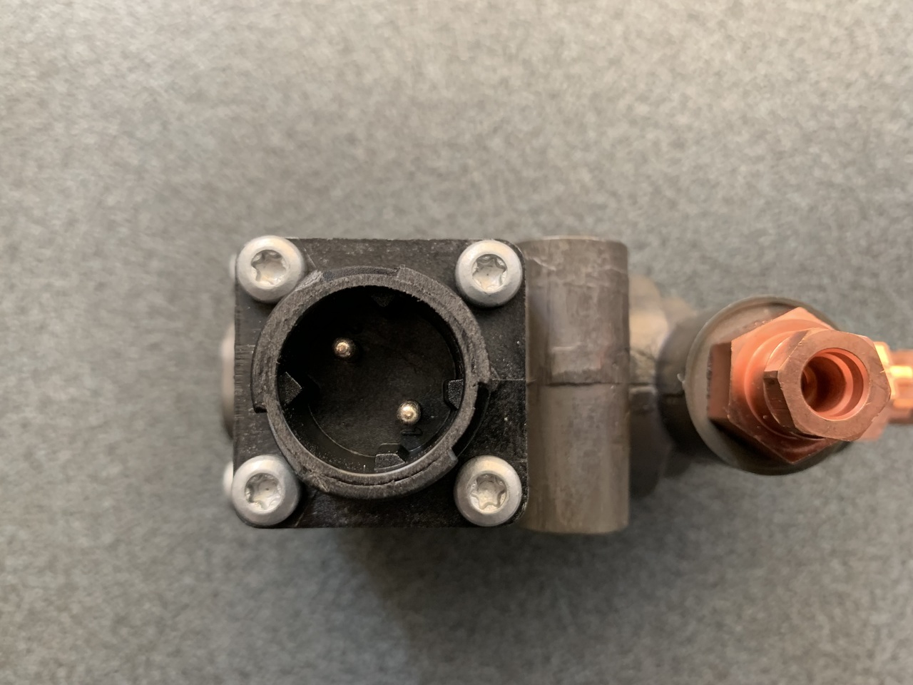 EXHAUST GAS RECIRCULATION CONTROL VALVE MAN TGA - Válvula de freio por Camião: foto 3 EXHAUST GAS RECIRCULATION CONTROL VALVE MAN TGA - Válvula de freio por Camião: foto 3