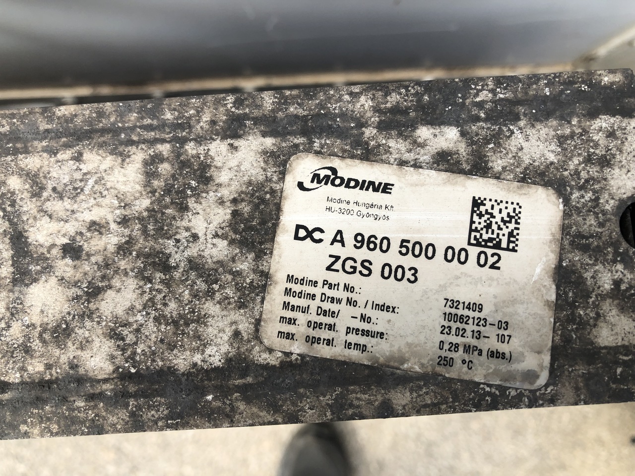 RADIATOR,INTERCOOLER,ADBLUE CONTAINER ACTROS MP4 - Radiador por Camião: foto 4 RADIATOR,INTERCOOLER,ADBLUE CONTAINER ACTROS MP4 - Radiador por Camião: foto 4