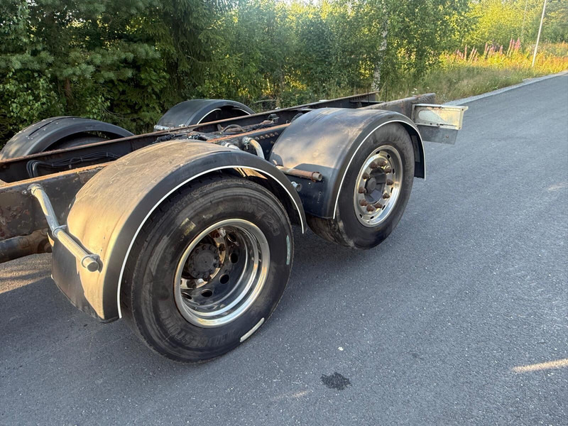 Camião chassi Volvo FH460 Globe 2016: foto 10 Camião chassi Volvo FH460 Globe 2016: foto 10