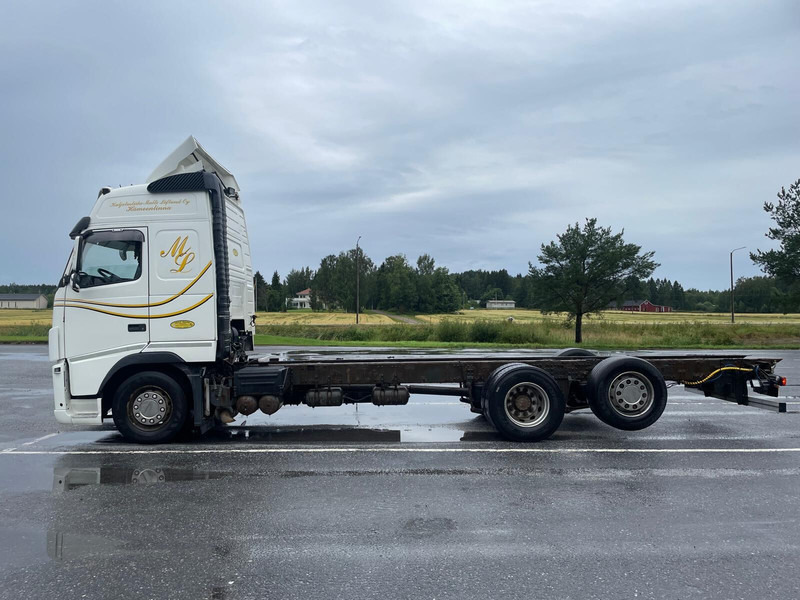 Volvo FH500 6x2 - Camião chassi: foto 2 Volvo FH500 6x2 - Camião chassi: foto 2