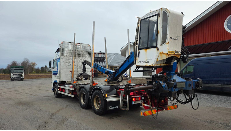 Volvo FH540 6x4 complete with crane - Camião de transporte de madeira, Camião grua: foto 4 Volvo FH540 6x4 complete with crane - Camião de transporte de madeira, Camião grua: foto 4