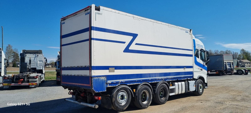 Volvo FH540 Globe 8x4 2017 MANUAL - Camião furgão: foto 3 Volvo FH540 Globe 8x4 2017 MANUAL - Camião furgão: foto 3