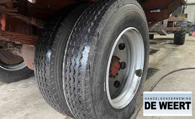 Michelin 9R22.5 , 9 R 22.5 - Jantes e pneus por Máquina agrícola: foto 1 Michelin 9R22.5 , 9 R 22.5 - Jantes e pneus por Máquina agrícola: foto 1