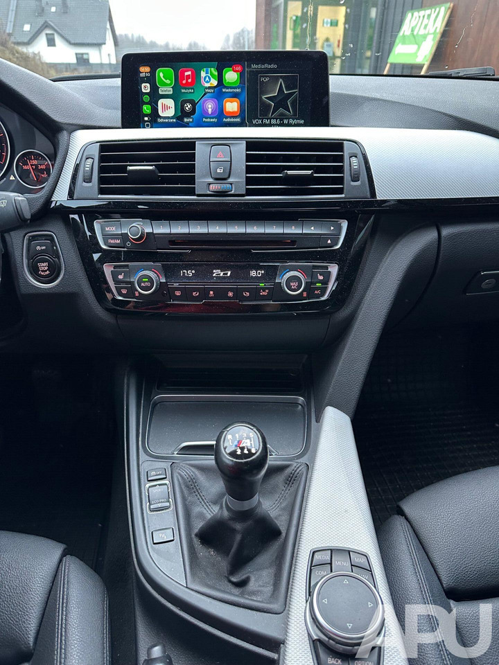 BMW 330i F30 M-PAKIET PERFORMANCE - Automóvel: foto 4 BMW 330i F30 M-PAKIET PERFORMANCE - Automóvel: foto 4