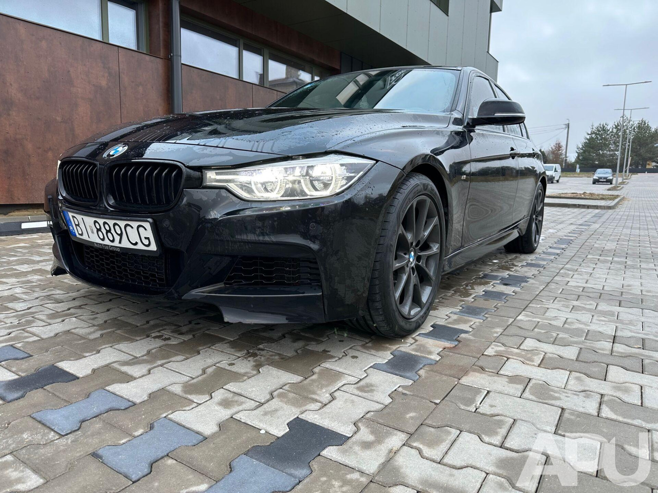 BMW 330i F30 M-PAKIET PERFORMANCE - Automóvel: foto 1 BMW 330i F30 M-PAKIET PERFORMANCE - Automóvel: foto 1