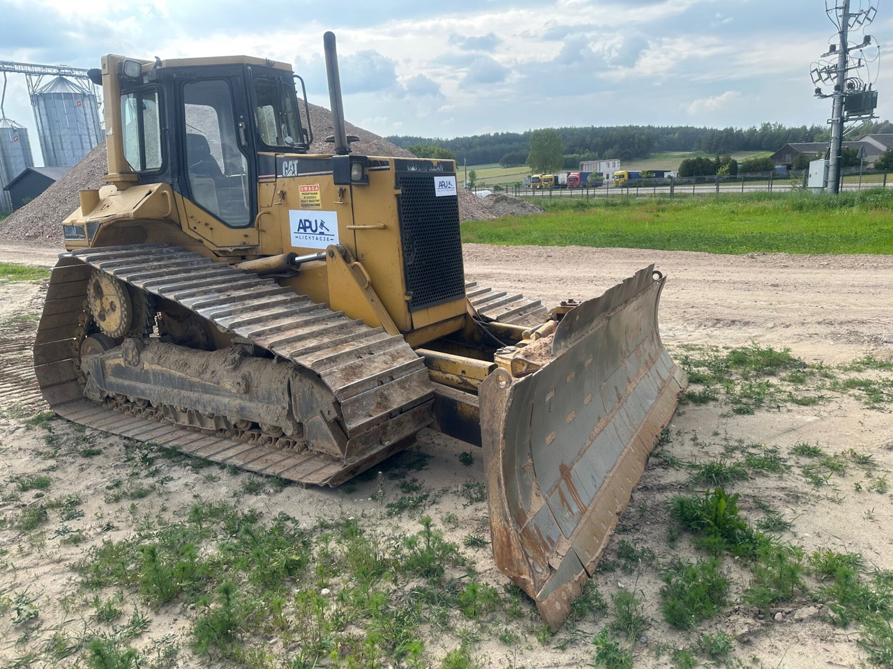 Caterpillar D6M LGP - Buldôzer: foto 2 Caterpillar D6M LGP - Buldôzer: foto 2