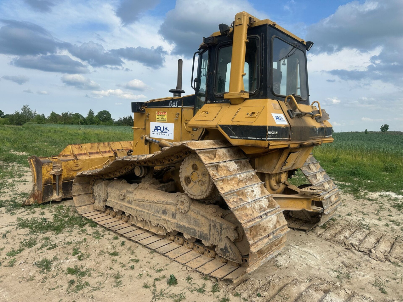 Caterpillar D6M LGP - Buldôzer: foto 5 Caterpillar D6M LGP - Buldôzer: foto 5