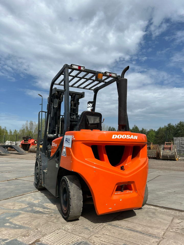 Empilhadeira DOOSAN D30 GP: foto 7