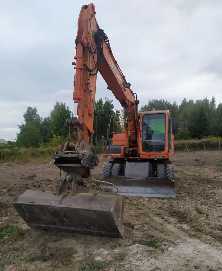 Doosan DX160 w - Escavadeira de rodas: foto 2 Doosan DX160 w - Escavadeira de rodas: foto 2