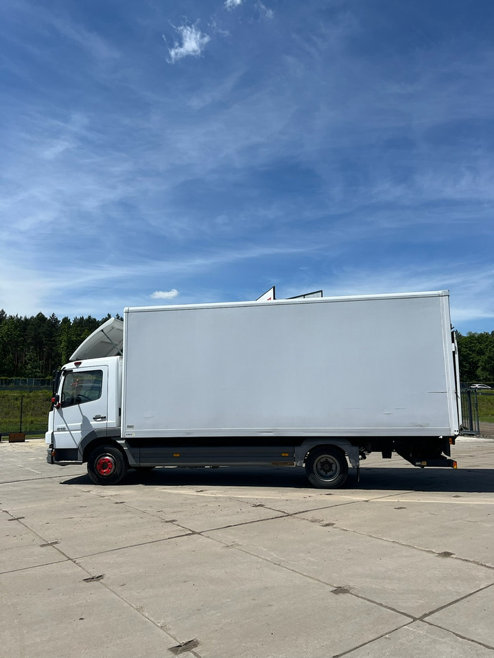 Camião furgão Mercedes-Benz ATEGO 818 dostawczy winda: foto 8