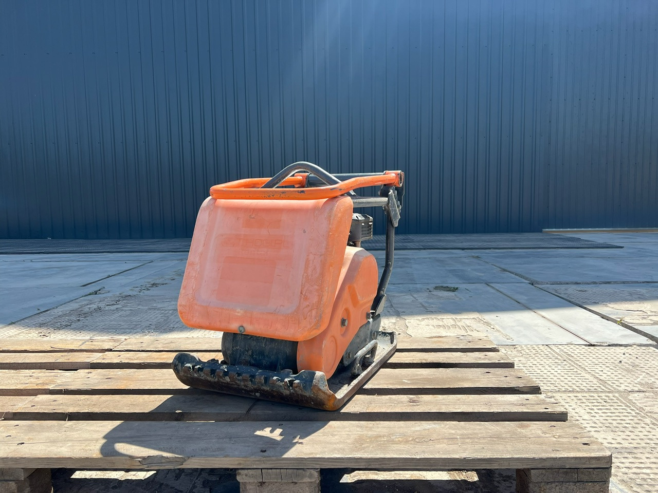 Zagęszczarka ALTRAD BELLE FC4000E PCX13/40 - Placas vibratórias: foto 5 Zagęszczarka ALTRAD BELLE FC4000E PCX13/40 - Placas vibratórias: foto 5