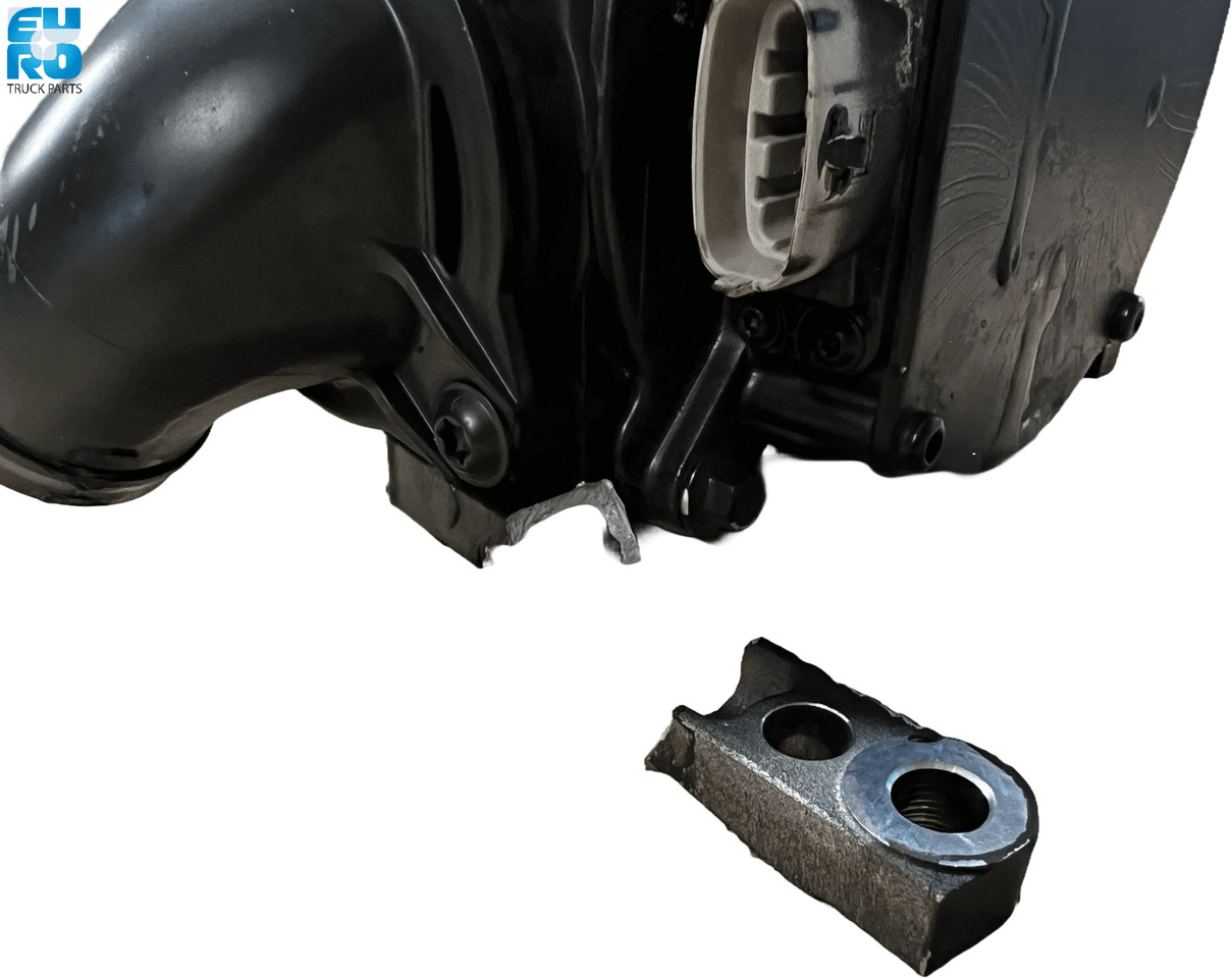 DAF CF,XF E6 MX11 (2013-) OE CRANCASE VENTILATION MODULE FROM NEW TRUCK WITH DAMAGE + DEPOSIT 2178442EXP - Cárter por Camião: foto 3 DAF CF,XF E6 MX11 (2013-) OE CRANCASE VENTILATION MODULE FROM NEW TRUCK WITH DAMAGE + DEPOSIT 2178442EXP - Cárter por Camião: foto 3