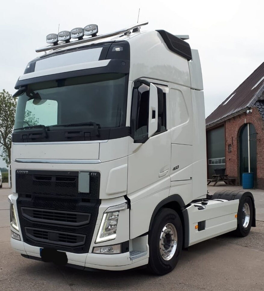 DAKBEUGEL VOLVO FH4 XL-GLOB MET 4 LED 000017A1 - Iluminação por Camião: foto 1 DAKBEUGEL VOLVO FH4 XL-GLOB MET 4 LED 000017A1 - Iluminação por Camião: foto 1