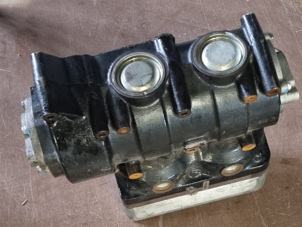 MAN TGS TGX E6 LUCHTCOMPRESSOR GERECONDITIONEERD + BORG | 51541007245 - Compressor, sistema de ar comprimido por Camião: foto 3 MAN TGS TGX E6 LUCHTCOMPRESSOR GERECONDITIONEERD + BORG | 51541007245 - Compressor, sistema de ar comprimido por Camião: foto 3