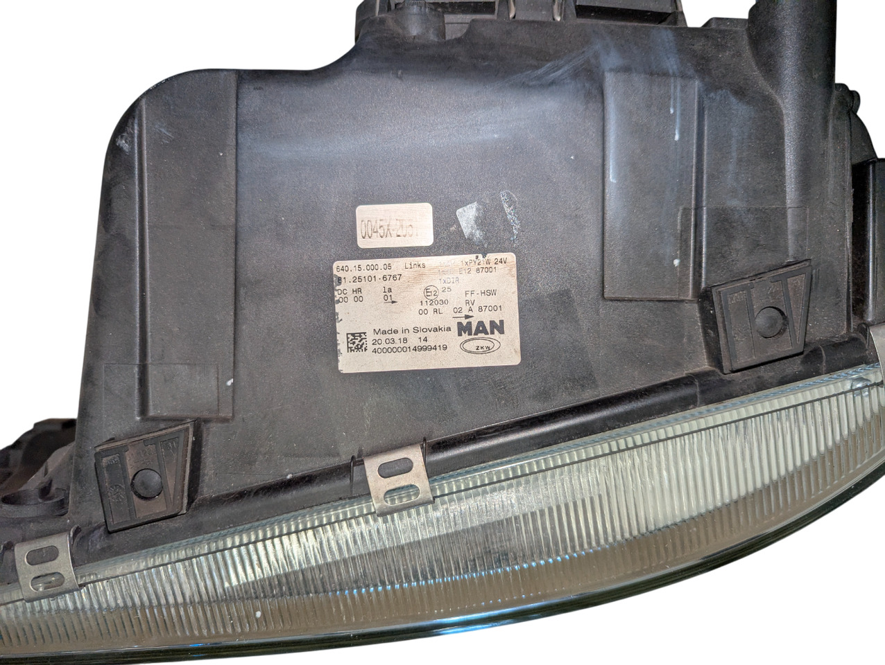 MAN TGX/TGS E6 XENON KOPLAMP GEBRUIKT LINKS 81251016713U - Farol dianteira por Camião: foto 4 MAN TGX/TGS E6 XENON KOPLAMP GEBRUIKT LINKS 81251016713U - Farol dianteira por Camião: foto 4