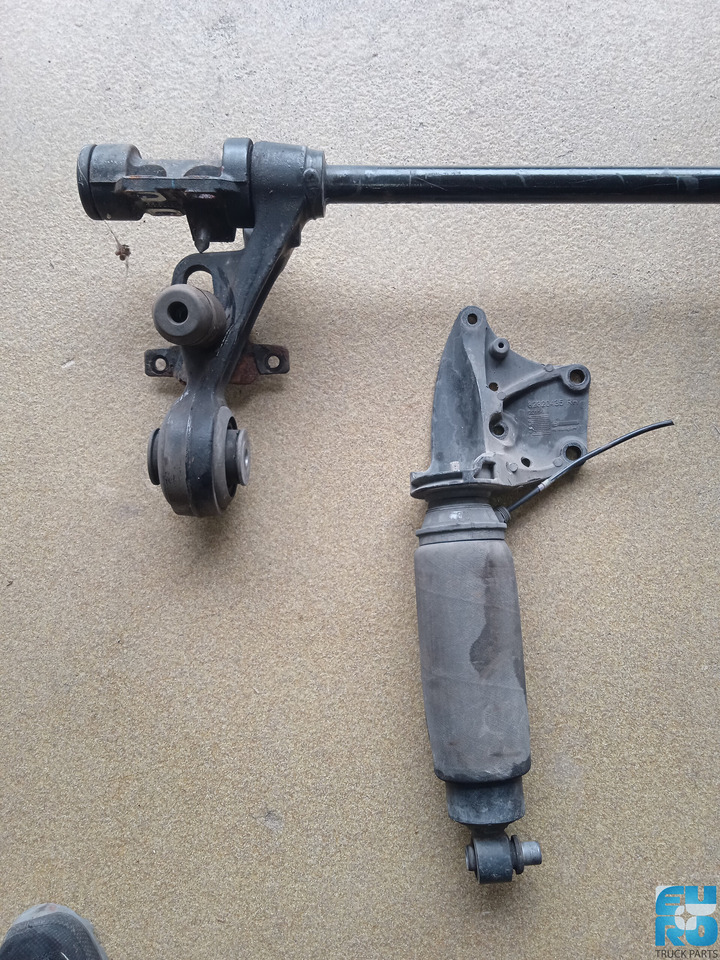 RENAULT TRUCK T CABINE STABILISATOR >2014 GEBRUIKT 7421874554U - Barra estabilizadora por Camião: foto 3 RENAULT TRUCK T CABINE STABILISATOR >2014 GEBRUIKT 7421874554U - Barra estabilizadora por Camião: foto 3