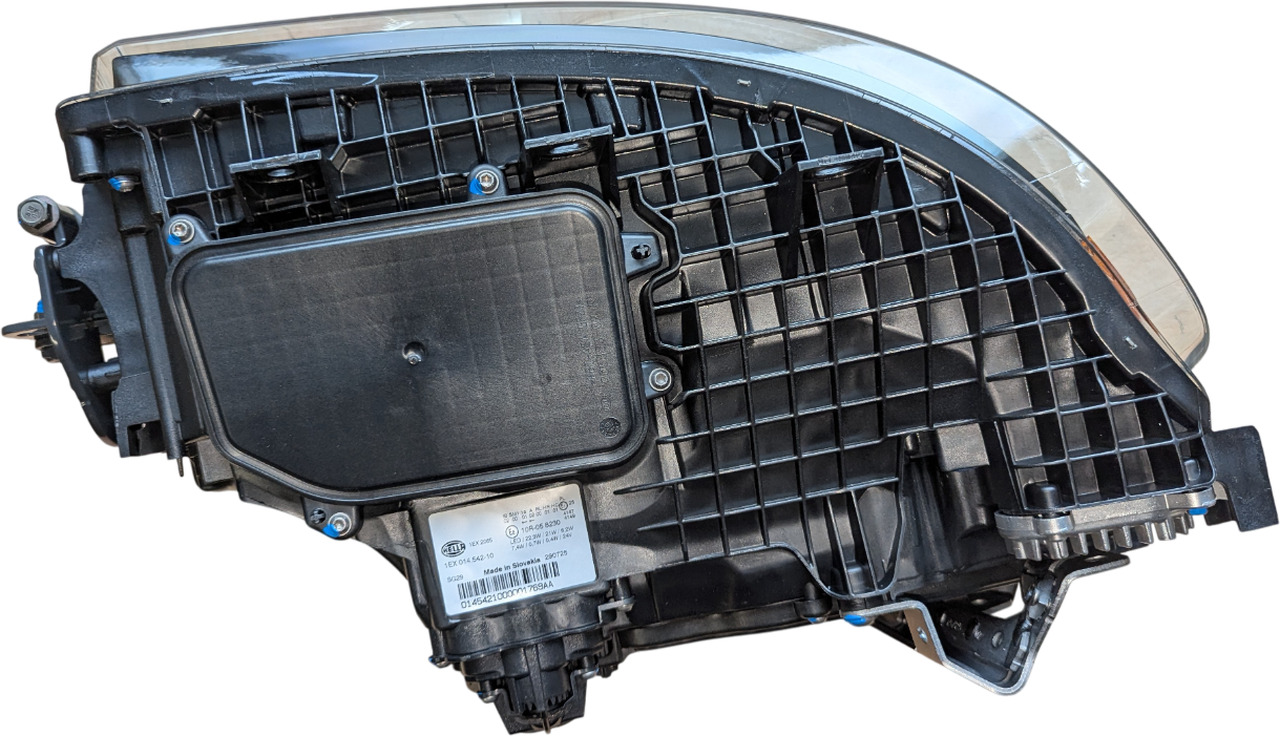 SCANIA NGS LED KOPLAMP RECHTS NEW HELLA 2674391H - Farol dianteira por Camião: foto 4 SCANIA NGS LED KOPLAMP RECHTS NEW HELLA 2674391H - Farol dianteira por Camião: foto 4