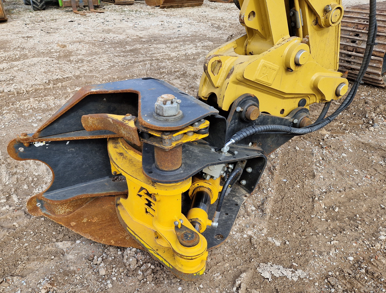 Escavadora de rastos CATERPILLAR 313GC: foto 15