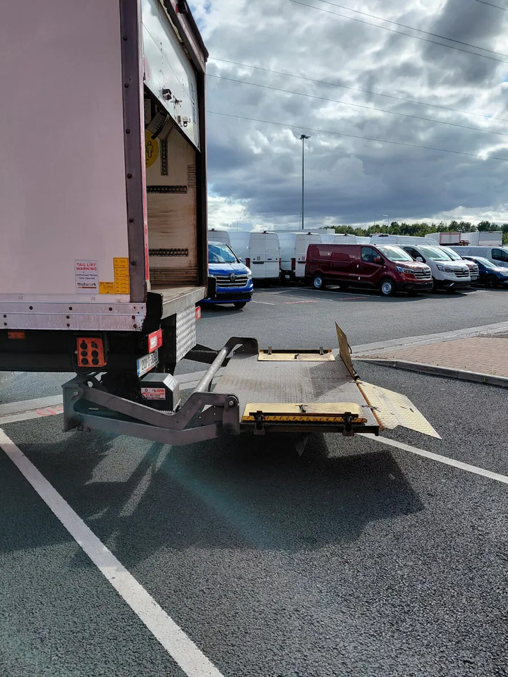 Camião furgão 2019 Renault D18 Wide 4×2 18 Tonne: foto 11