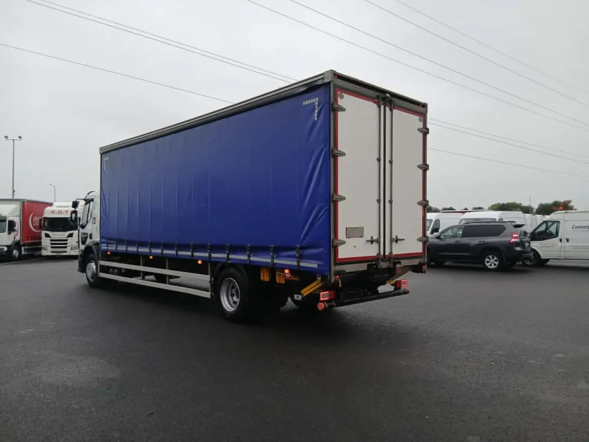 2020 Renault D18 Wide Curtainsider - Camião de lona: foto 5 2020 Renault D18 Wide Curtainsider - Camião de lona: foto 5