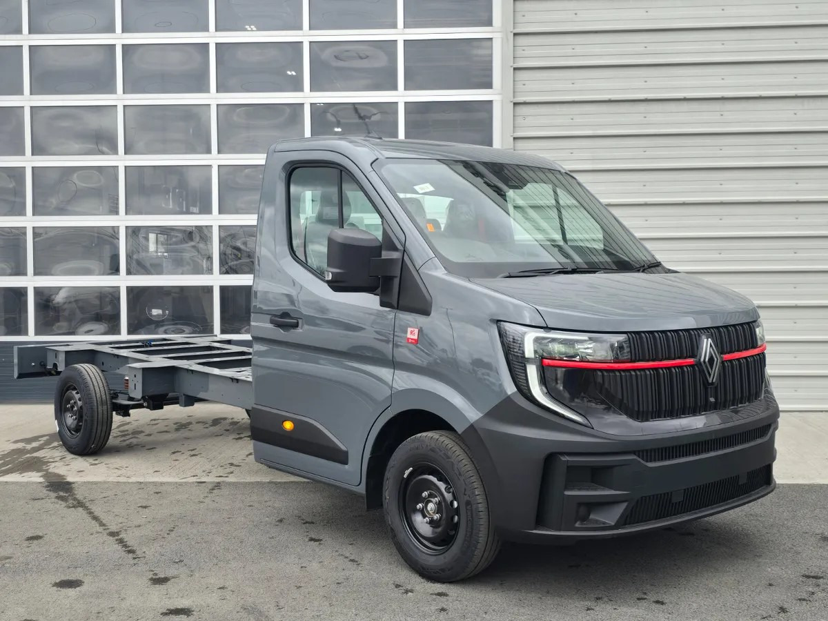 2025 Renault Master Chassis and Cab 170BHP - Camião chassi: foto 1 2025 Renault Master Chassis and Cab 170BHP - Camião chassi: foto 1