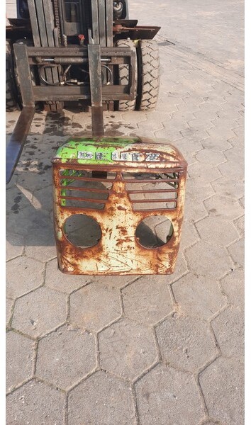 Deutz-Fahr 4006-5206 - Capô por Máquina agrícola: foto 1 Deutz-Fahr 4006-5206 - Capô por Máquina agrícola: foto 1