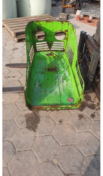 Deutz-Fahr 4006-5206 - Capô por Máquina agrícola: foto 2 Deutz-Fahr 4006-5206 - Capô por Máquina agrícola: foto 2