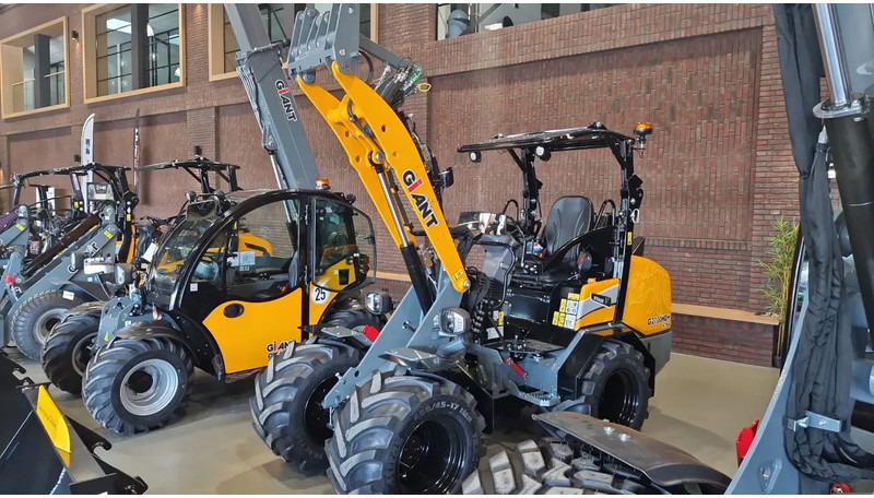 Giant Jubileum modellen G2500 HD & G2700 HD - Carregadora articulada: foto 2 Giant Jubileum modellen G2500 HD & G2700 HD - Carregadora articulada: foto 2