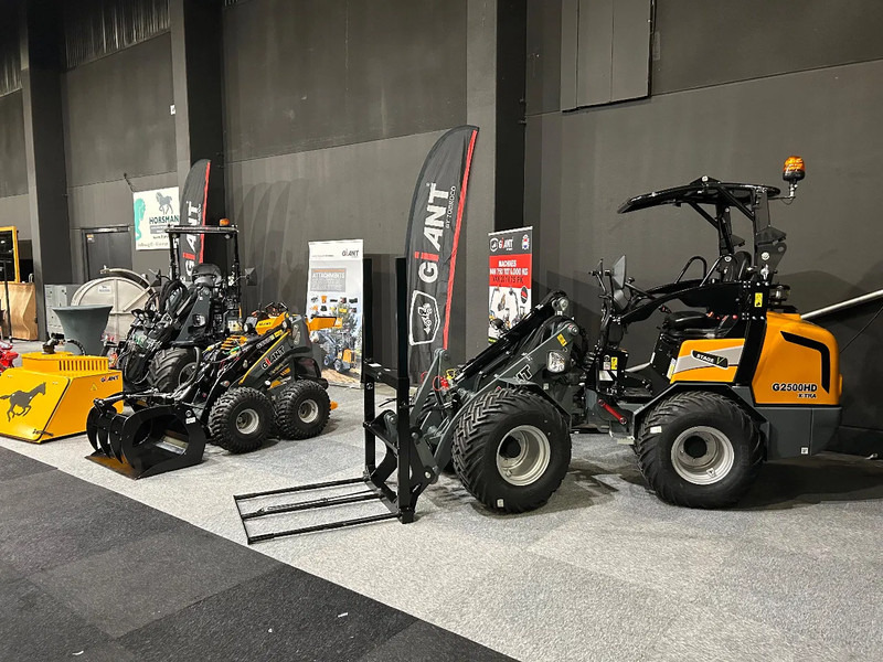 Giant Showmodellen direct leverbaar - Carregadora articulada: foto 1 Giant Showmodellen direct leverbaar - Carregadora articulada: foto 1