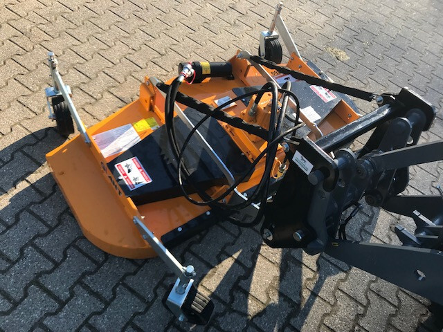 Giant cirkelmaaier - Gadanheira: foto 3 Giant cirkelmaaier - Gadanheira: foto 3