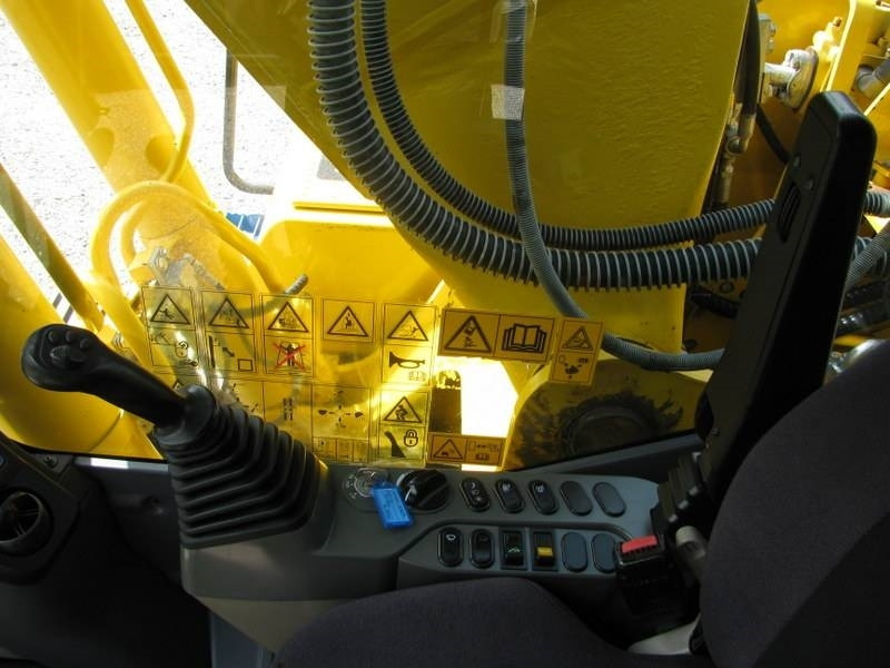 Escavadora de rastos Komatsu PC 240 NLC-10 TOP stroj: foto 23