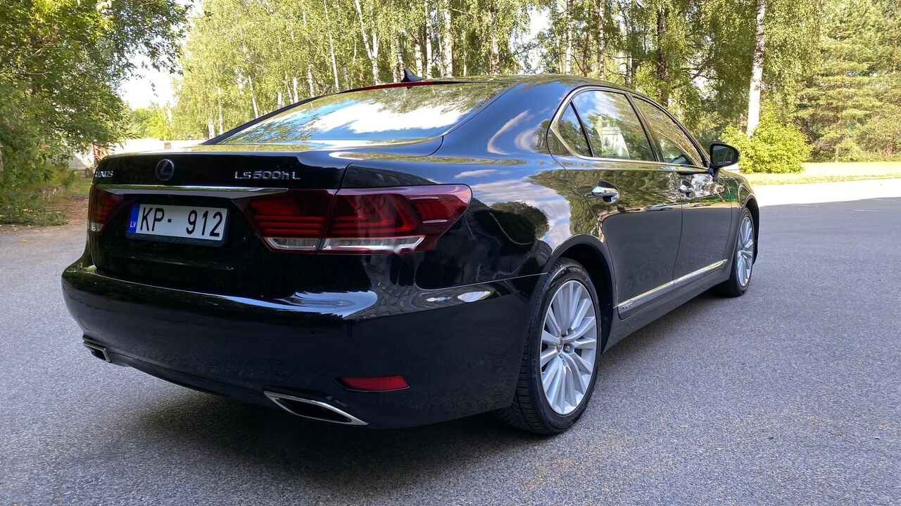 Lexus LS600hL President - Sedan: foto 4 Lexus LS600hL President - Sedan: foto 4