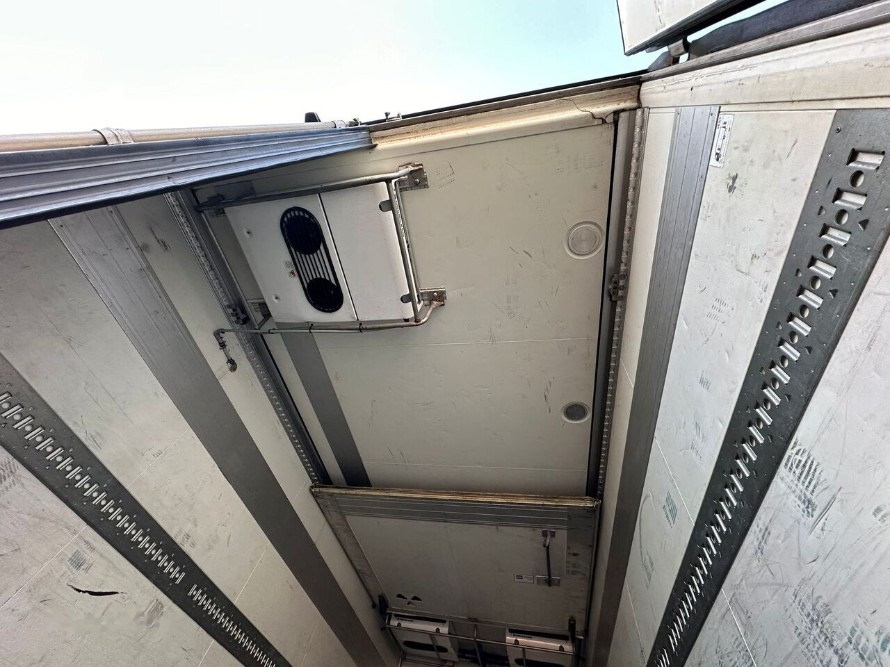 Camião frigorífico Renault Magnum 500: foto 17 Camião frigorífico Renault Magnum 500: foto 17