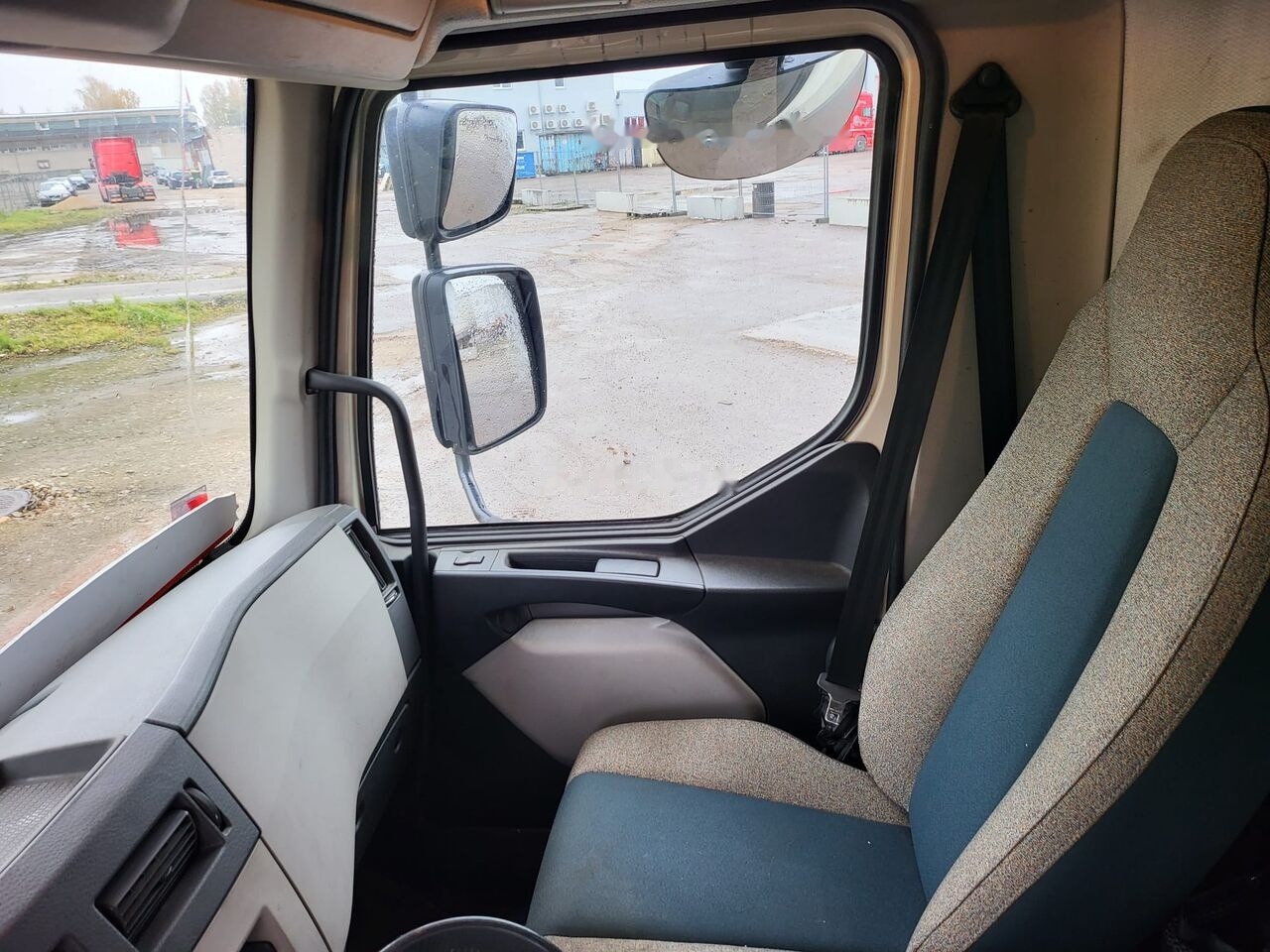Camião frigorífico Volvo FL 280: foto 12