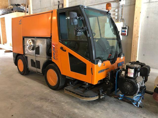 AEBI SCHMIDT Úttisztító - Varredora urbana: foto 1 AEBI SCHMIDT Úttisztító - Varredora urbana: foto 1