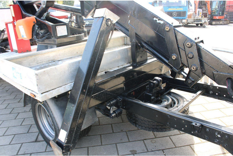 Nissan Cabstar E 120 Sequani Z20 - 20 meter - Camião, Camião grua: foto 5 Nissan Cabstar E 120 Sequani Z20 - 20 meter - Camião, Camião grua: foto 5