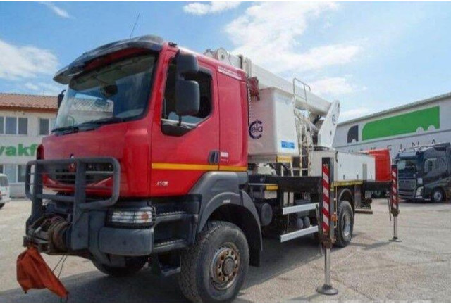 Renault KERAX 410.19 4x4 Emelőkosaras Cela 17m - Camião, Camião grua: foto 2 Renault KERAX 410.19 4x4 Emelőkosaras Cela 17m - Camião, Camião grua: foto 2